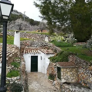  Agroturismo Cueva El Madrono